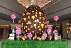 Fairmont Dubai reveals chocolate egg containing 436,000 calories
